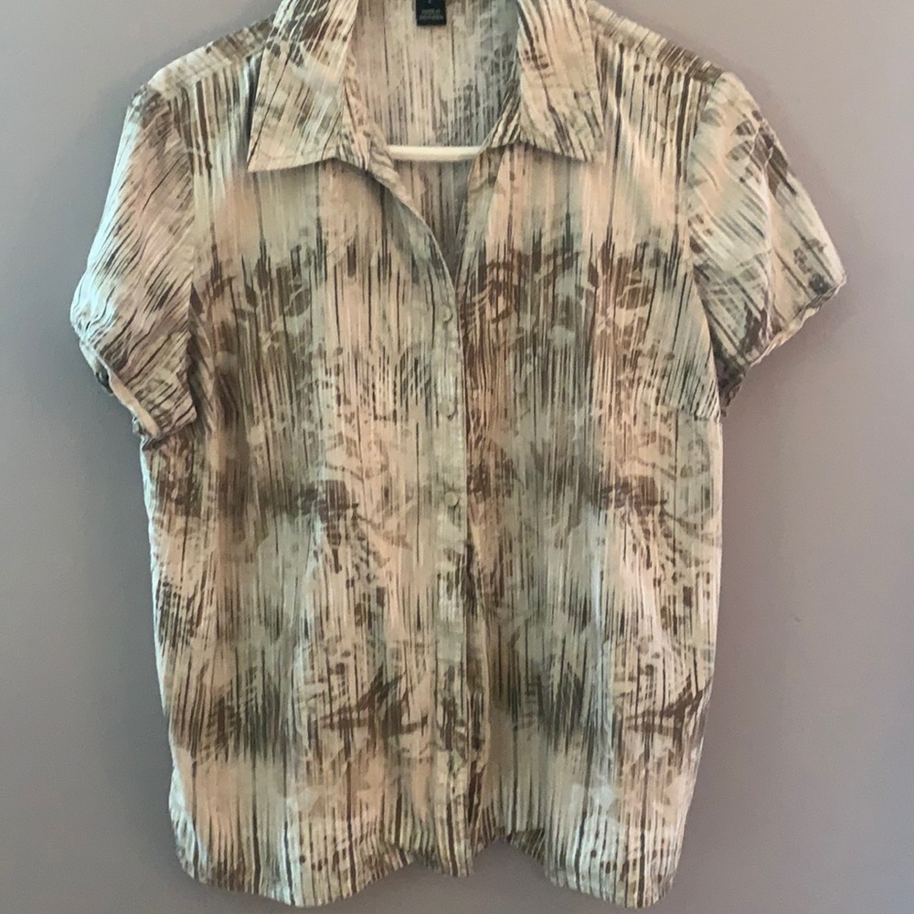 Erika button up shirt ~ size: L